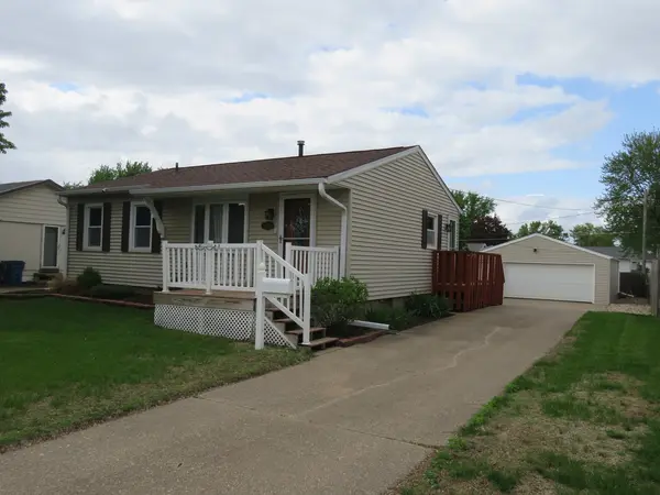 606 14th PL, Camanche, IA 52730