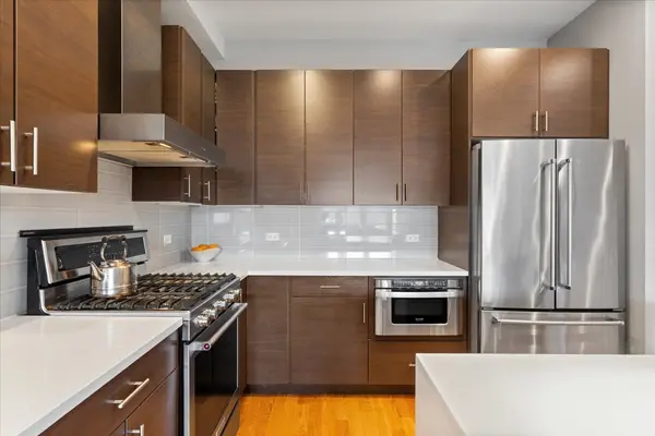 2133 N Campbell AVE #1D, Chicago, IL 60647