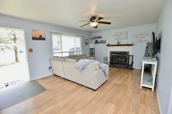 3206 W Hunter Path, Mchenry, IL 60050