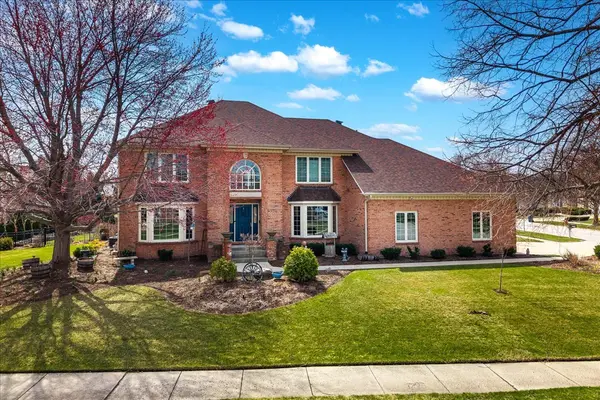 1576 Pine Lake DR, Naperville, IL 60564