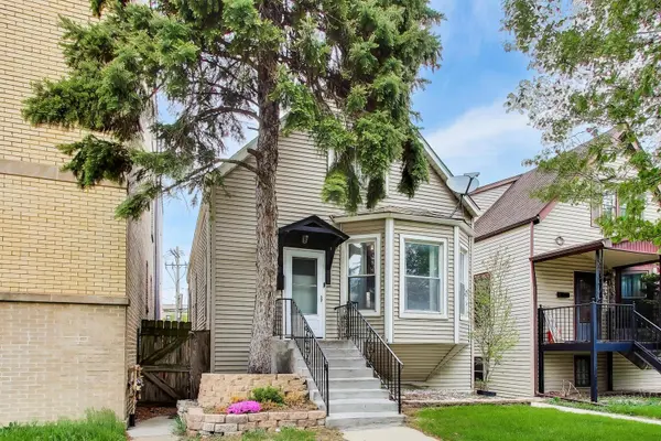 3354 W Pensacola AVE, Chicago, IL 60618