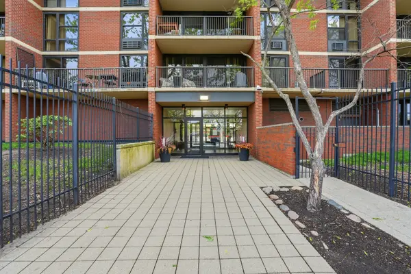 3021 S MICHIGAN AVE #406, Chicago, IL 60616
