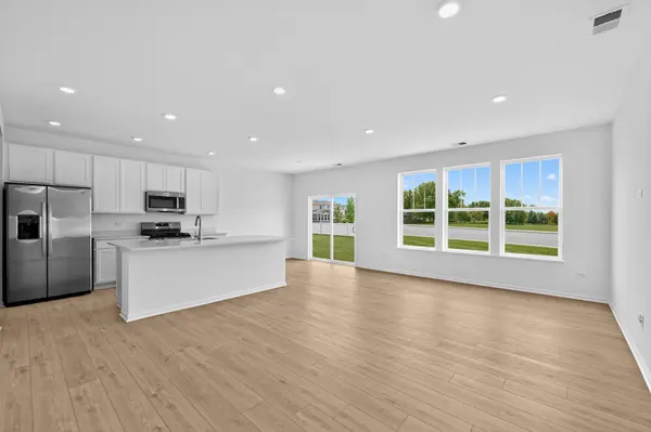 4209 Meadowridge RD, Woodstock, IL 60098