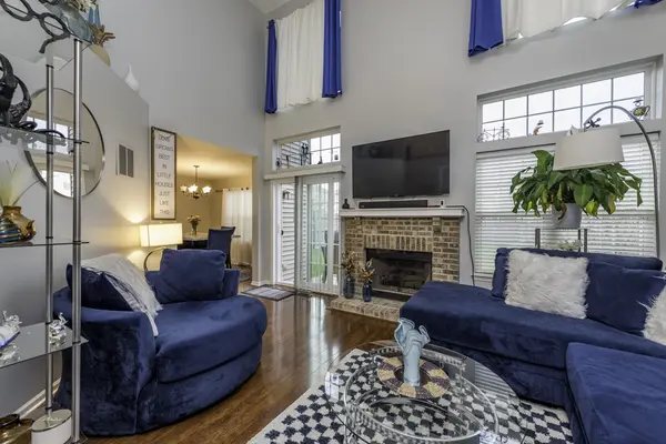 39196 N Aberdeen LN, Beach Park, IL 60083