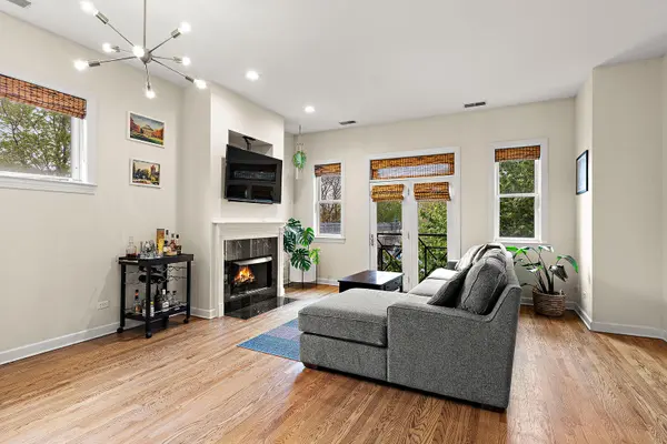 1801 N Kedzie AVE #201, Chicago, IL 60647