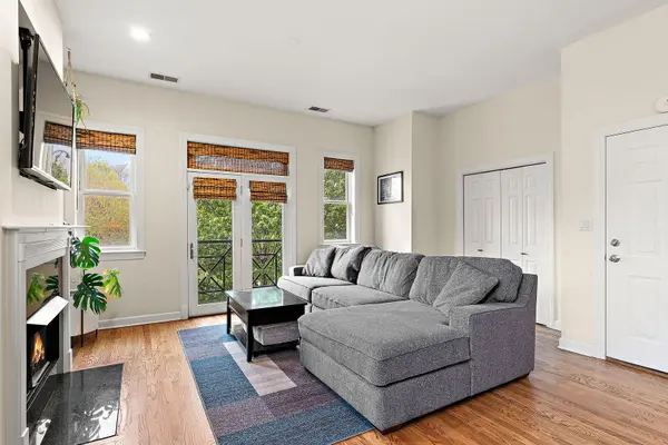 1801 N Kedzie AVE #201, Chicago, IL 60647