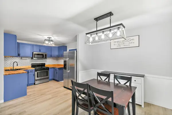 11806 Daniel LN #A, Huntley, IL 60142