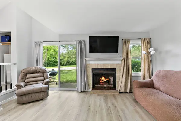 11806 Daniel LN #A, Huntley, IL 60142