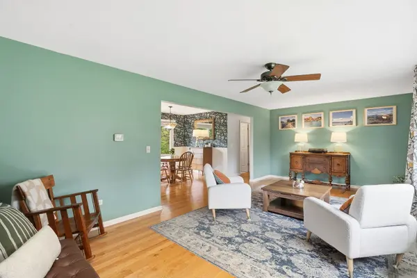 602 Hickory RD, Woodstock, IL 60098