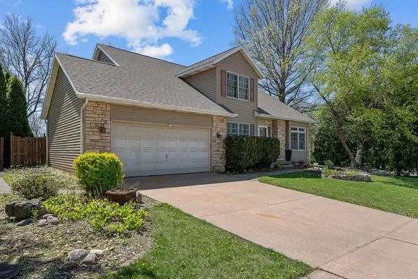 3509 fawn LN, Bettendorf, IA 52722