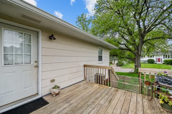 4131 Fillmore LN, Davenport, IA 52806