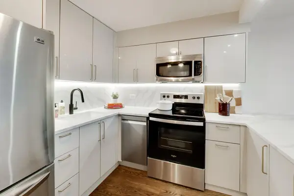 1560 N SANDBURG TER #1708, Chicago, IL 60610