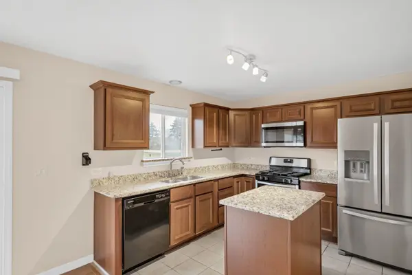 5903 Delaware AVE, Gurnee, IL 60031