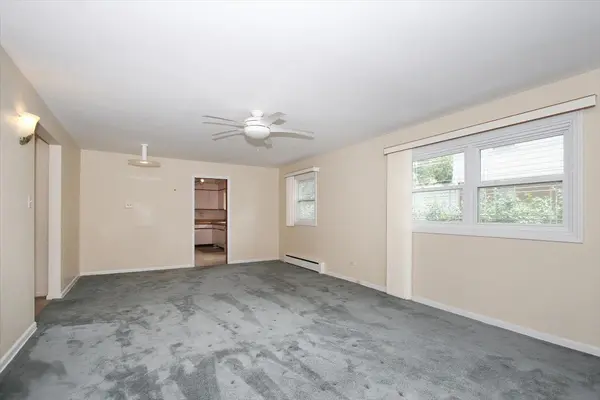 831 S Mitchell AVE, Arlington Heights, IL 60005