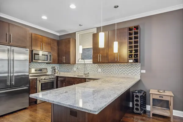 1832 N Rockwell ST #1, Chicago, IL 60647