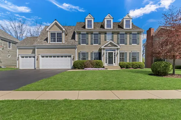 2890 TRAIL CREST LN, Lindenhurst, IL 60046