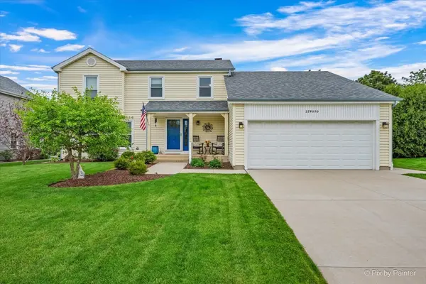 27W050 Sycamore LN,  Winfield,  IL 60190