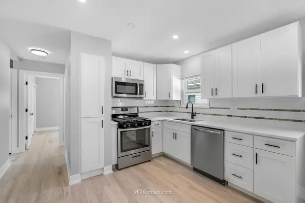 9428 S Perry AVE, Chicago, IL 60620