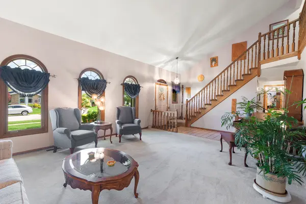 17300 Brook Hill DR, Orland Park, IL 60467