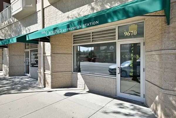 9670 FRANKLIN AVE #213, Franklin Park, IL 60131