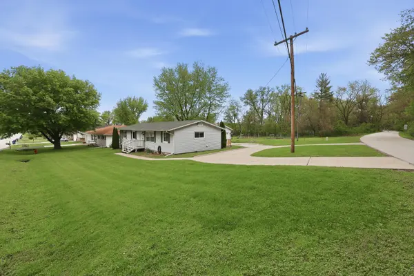137 E 7th ST, Coal Valley, IL 61240