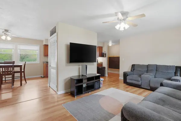 137 E 7th ST, Coal Valley, IL 61240