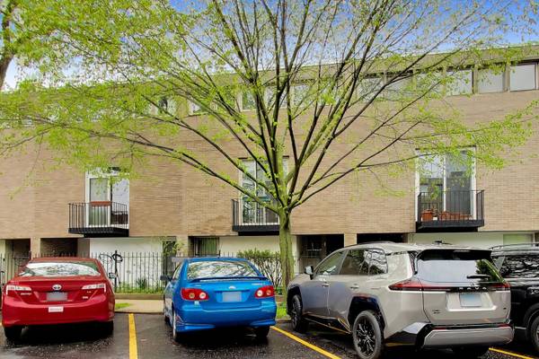 1456 E Park PL, Chicago, IL 60637