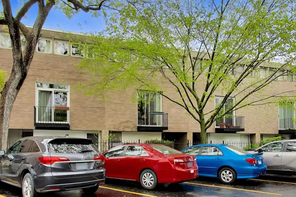 1456 E Park PL, Chicago, IL 60637