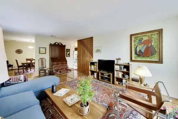 1456 E Park PL, Chicago, IL 60637