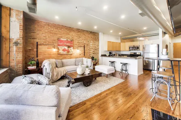 520 W HURON ST #406, Chicago, IL 60654