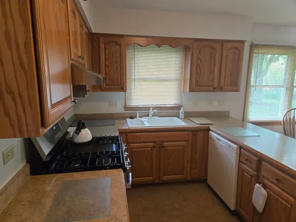 18W193 Holly AVE, Darien, IL 60561
