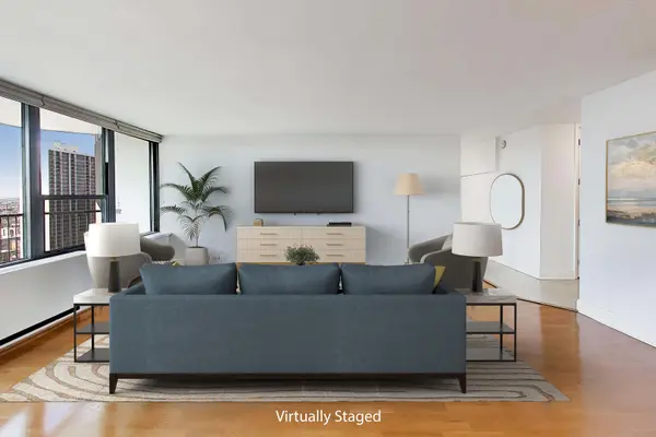 1560 N Sandburg TER #2411J, Chicago, IL 60610