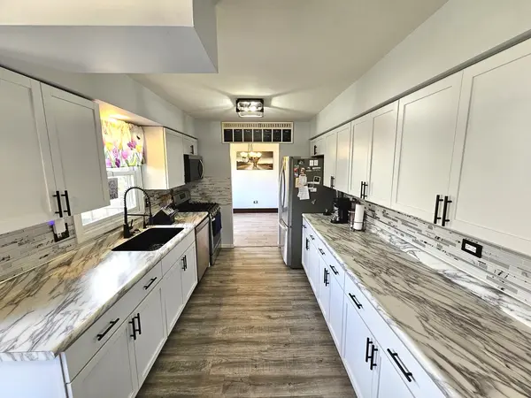 506 Shenandoah TRL, Elgin, IL 60123