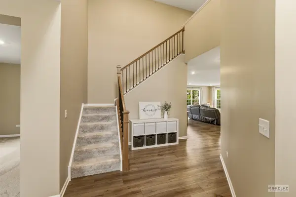 1303 Collins DR, Elburn, IL 60119