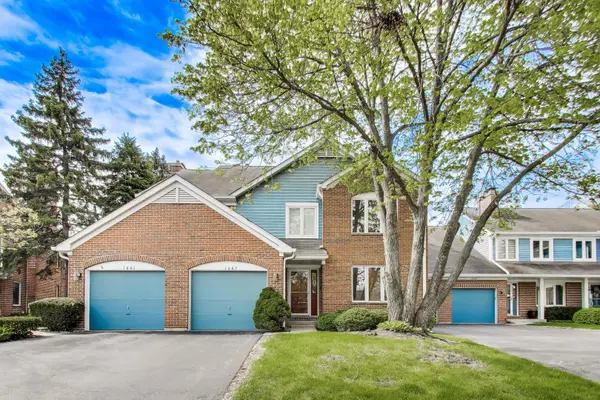 1663 N Courtland DR #1663, Arlington Heights, IL 60004