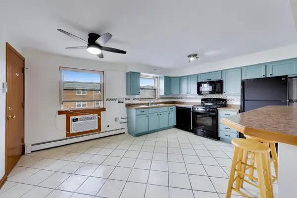 6931 W 64th PL #3C, Chicago, IL 60638