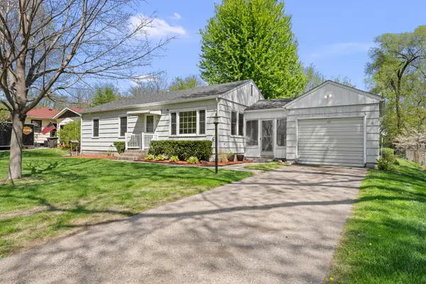 3820 15th St A, Moline, IL 51265