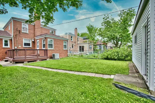 6707 N Saint Louis AVE, Lincolnwood, IL 60712