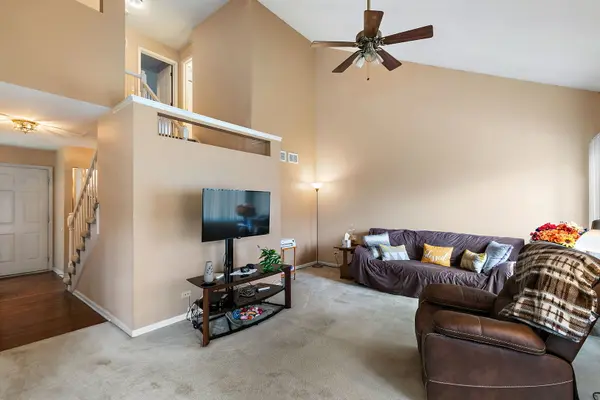 1493 Exeter LN, South Elgin, IL 60177