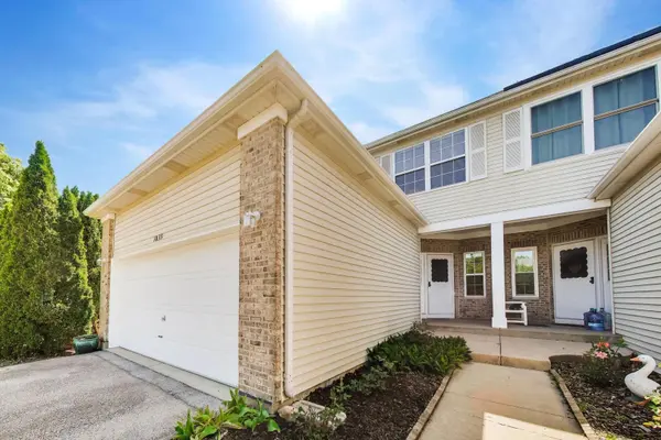 1039 Viewpoint DR, Lake In The Hills, IL 60156