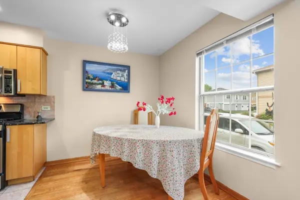 334 Plumwood CT, Vernon Hills, IL 60061