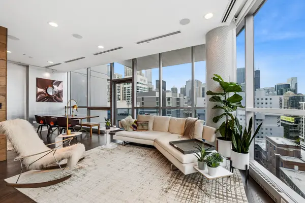 110 W SUPERIOR ST #1502, Chicago, IL 60654