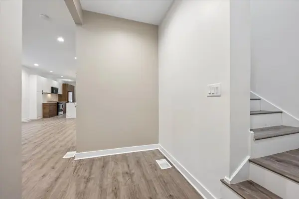 1721 W Arthur AVE, Chicago, IL 60626