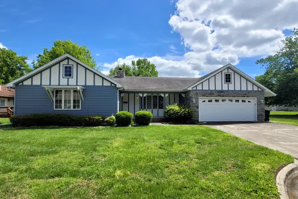 509 WILLOW PL,  Salem,  IL 62881