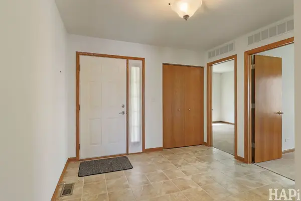 769 Beethoven ST, Volo, IL 60073