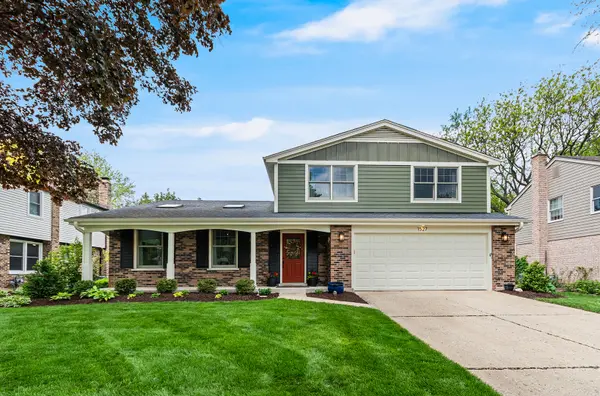 1527 CHICKASAW DR,  Naperville,  IL 60563