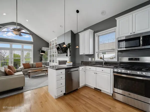 3027 N Racine AVE #3, Chicago, IL 60657