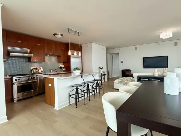 225 N Columbus DR #6301, Chicago, IL 60601