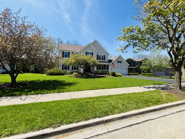802 Autumn HL, West Dundee, IL 60118