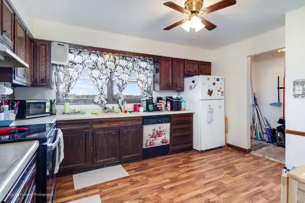 40W815 Big Timber RD, Hampshire, IL 60140